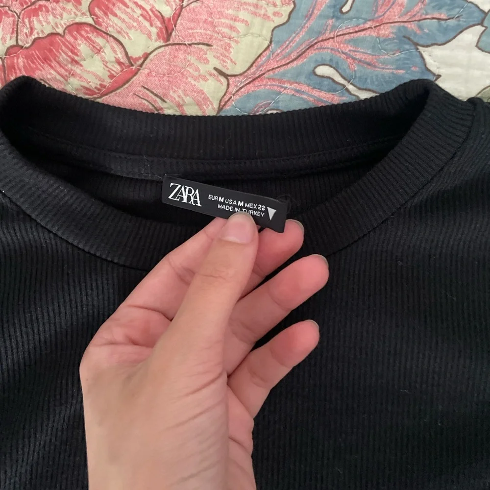 (3 for $24❣️) Ribbed Side Ruched Top - Picture 6 of 6